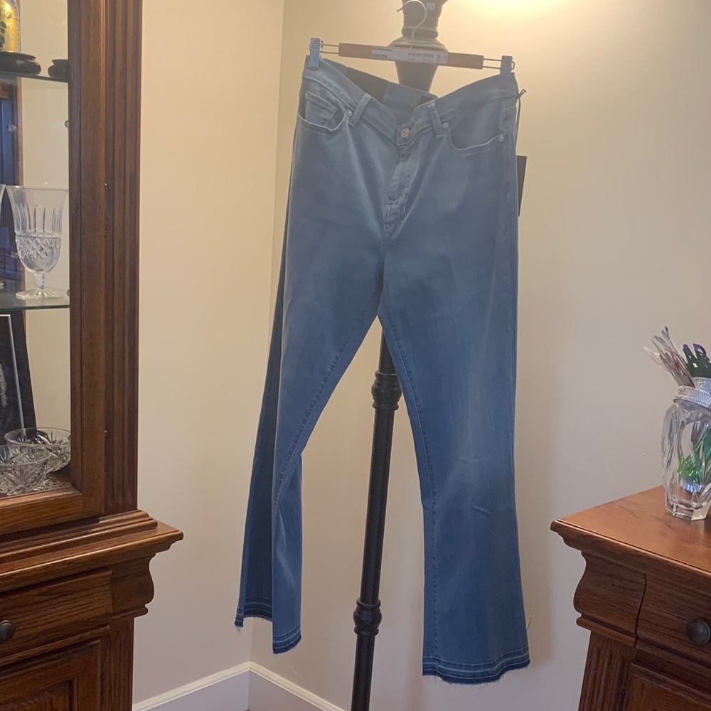 7 For All Mankind High Rise Jeans in Blue. Dojo Tailorless.